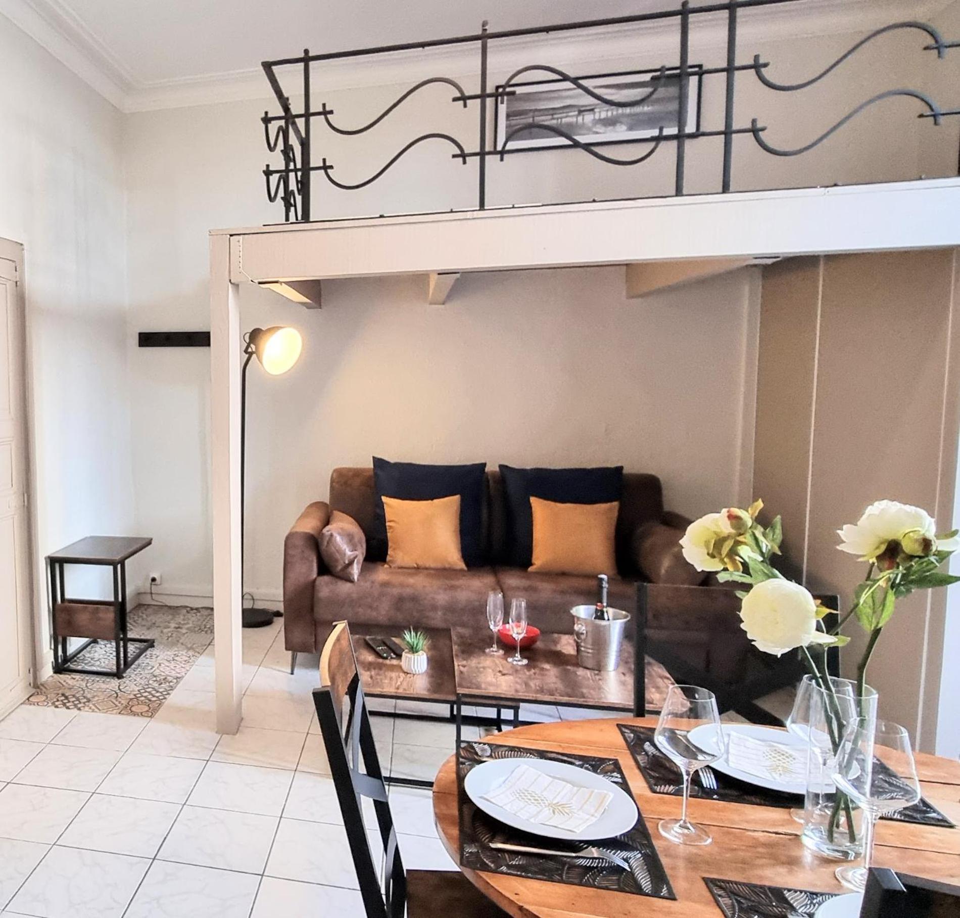 Le Montmorency 35 Authentique Centre Historique Climatisation 세테 외부 사진